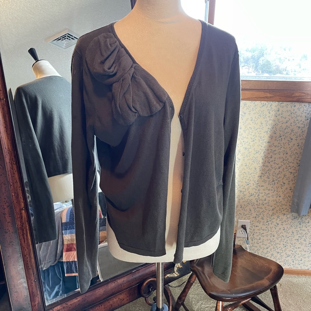 Cabi Womens Cardigan Sweater size XL Olive Green Cashmere Blend vneck #639